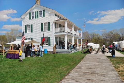 Elmbrook Historical Society in Elm Grove WI, Civil War Reinactment - Photo by Dave (CC BY-NC-ND 2.0)